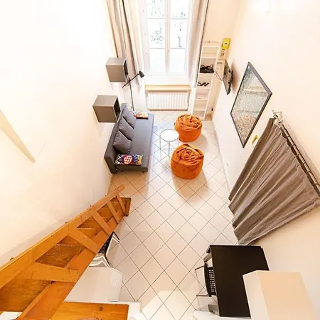 Studio Capponi-2 Pers-terreaux-croix Rousse شقة ليون